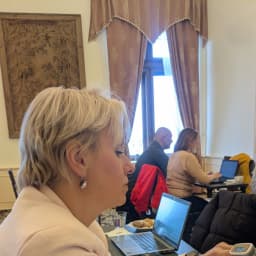 PXL 20251016 074332663